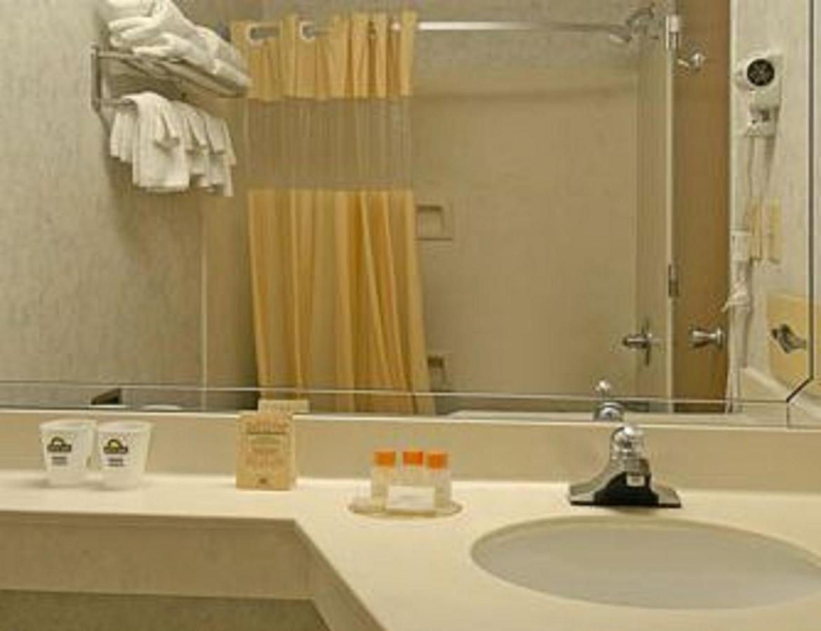 Days Inn & Suites By Wyndham Lexington Værelse billede