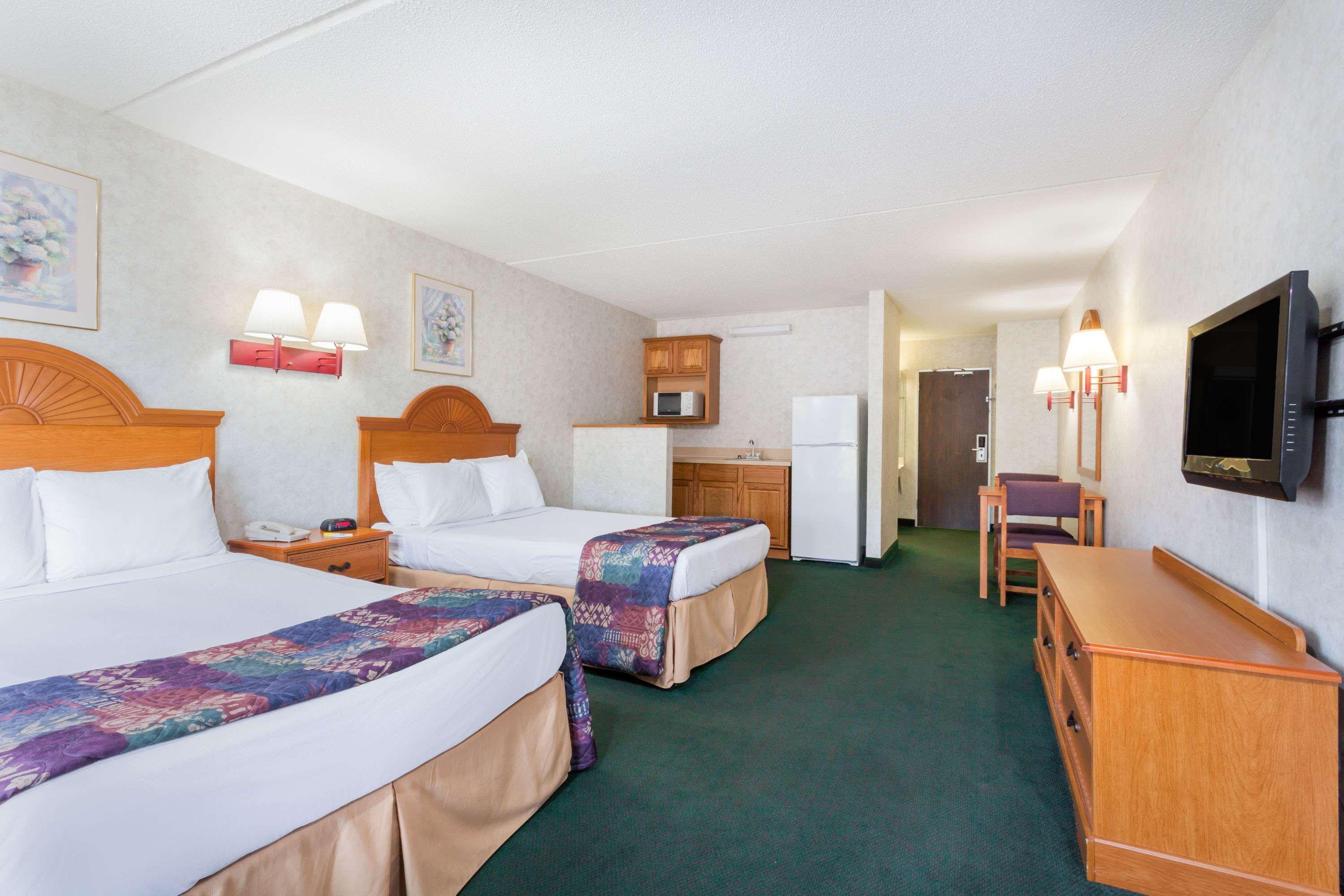 Days Inn & Suites By Wyndham Lexington Eksteriør billede