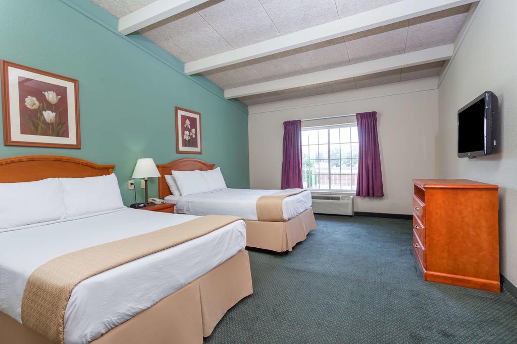 Days Inn & Suites By Wyndham Lexington Eksteriør billede